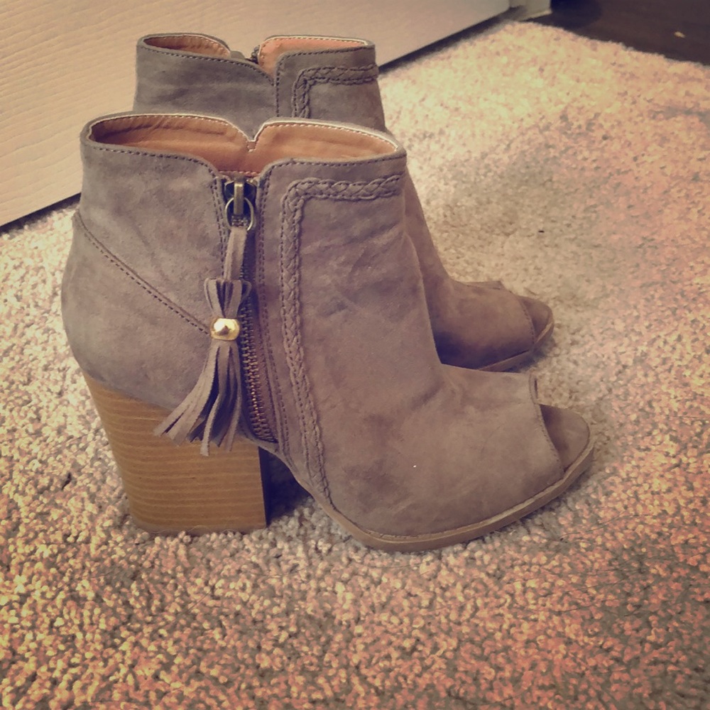 Open toe bootie